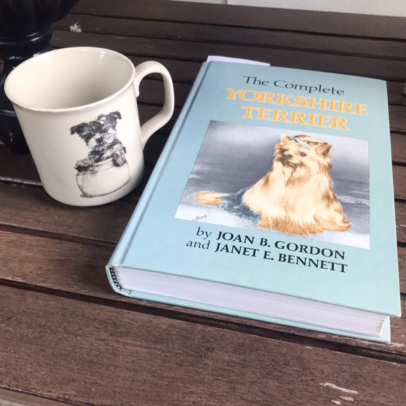 Yorkshire Terrier Vintage Book & teacup - Picture 8 of 13